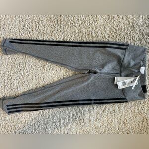 Grey Adidas 7/8 Length Leggings. Size Medium.
